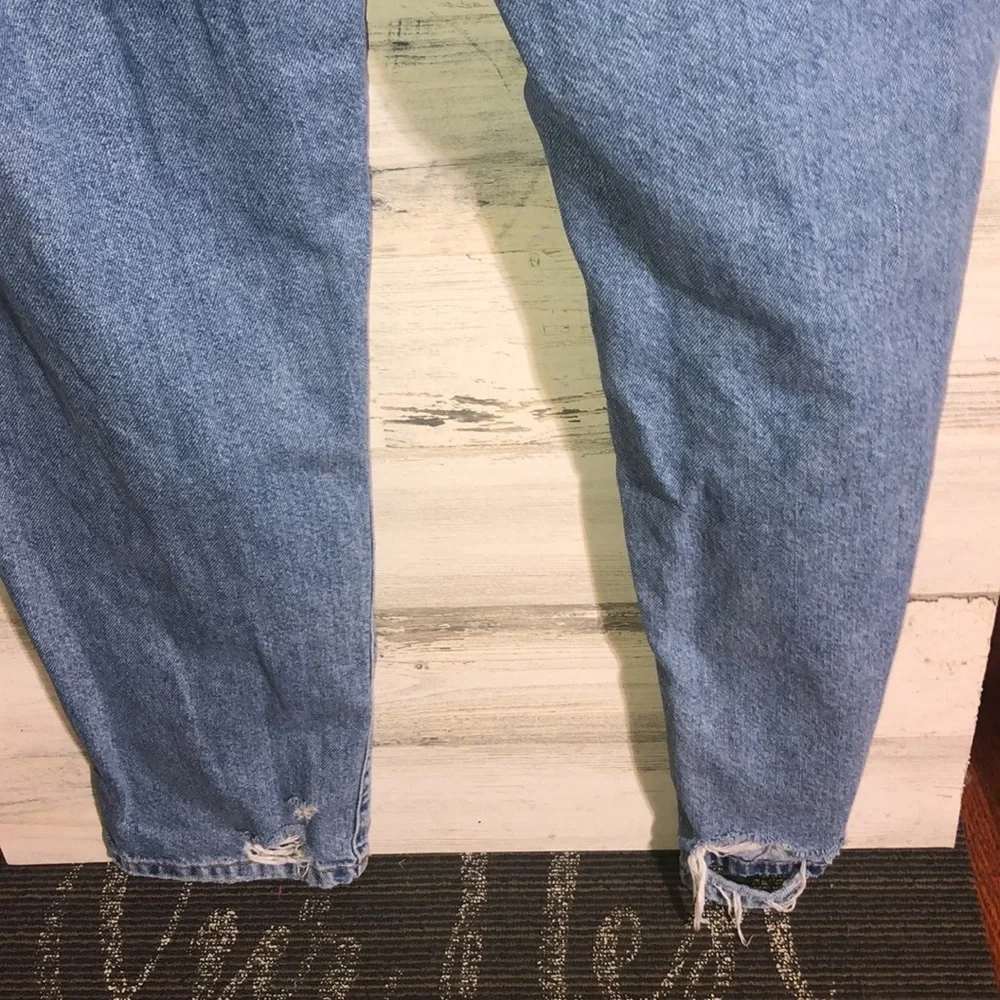 Forever 21 distressed washed jeans size 31 trendy holy jeans tapered bottoms - Picture 7 of 7